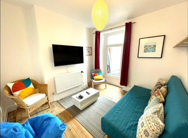 *Family Home In Mumbles. Close To The Beach* Exteriér fotografie