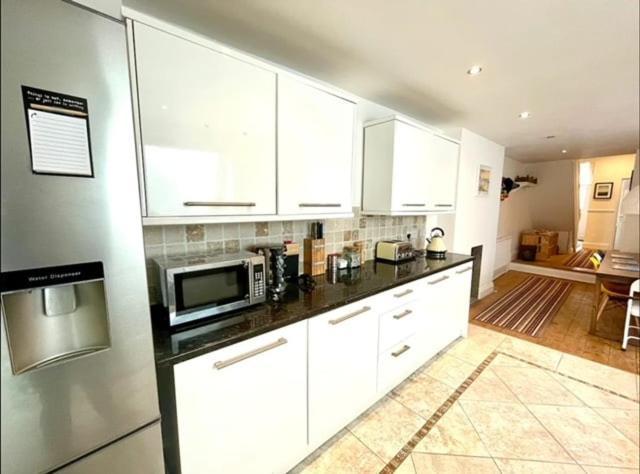 *Family Home In Mumbles. Close To The Beach* Exteriér fotografie